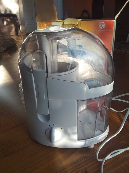 Соковижималка " Соловушка"