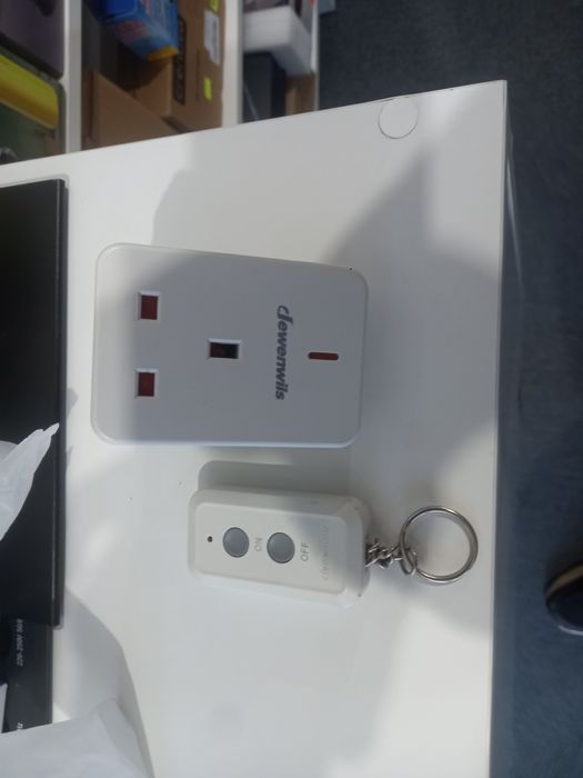 Inteligentne gniazdko sterowane pilotem