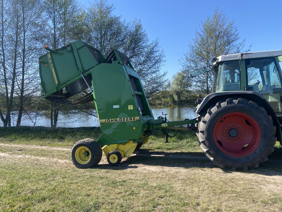 Prasa Rolująca JOHN DEERE 590 - Sznurek . Sprowadzona
