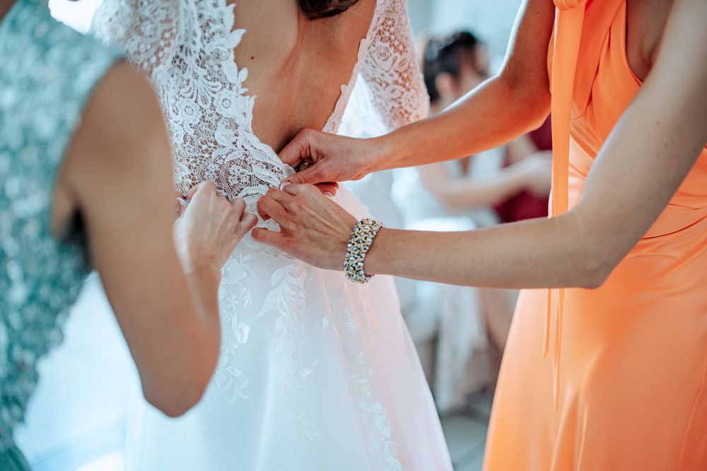 Suknia ślubna Victoria, długa, tren, koronka, rękaw, Agnieszka Świtały