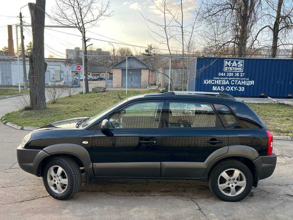 Продаю Hyundai Tucson 2008