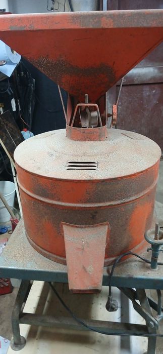 Moinho de milho eletrico