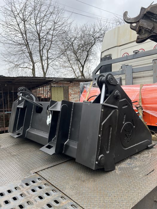 Вила палетні Bobcat- JCB- Cat ковші відвали для снігу