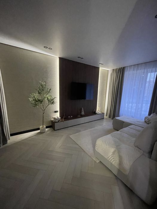 Апартаменти в новобудові для VIP-гостей в центрі.