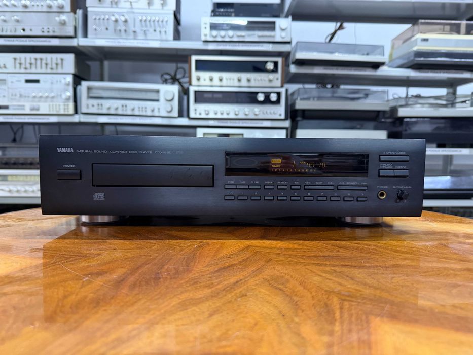 Odtwarzacz płyt CD Yamaha CDX-660 Audio Room