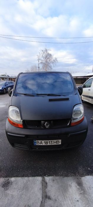 Продам рено трафик 2003