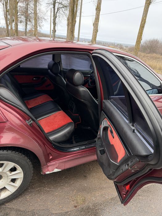 Продам BMW E39 520I з 4 газом