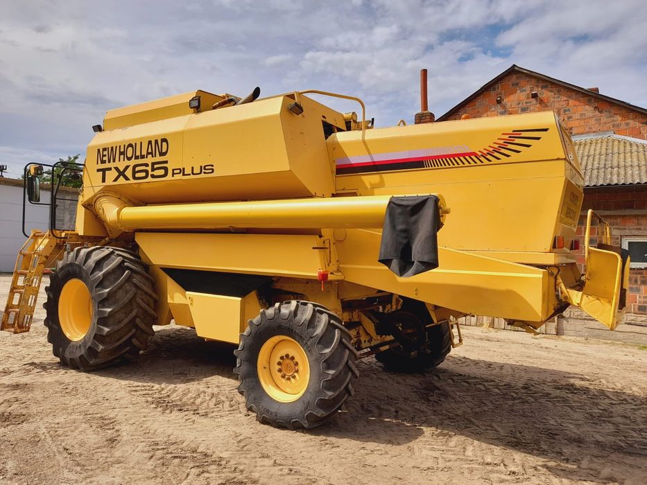 New Holland TX 65 PLUS napęd 4x4 heder 5 m sprowadzony ( 62,64,66,68)