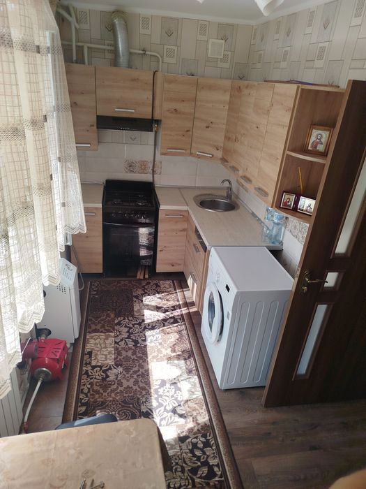 Продам однокімнатну -  квартиру заїжджай і живи!