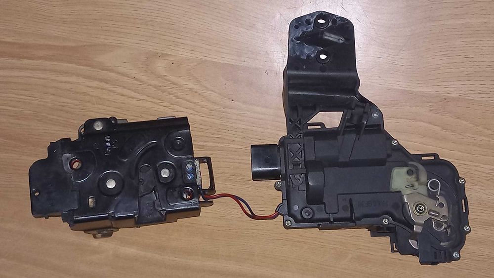 Fecho Passat 3BG passageiro, frente, direita