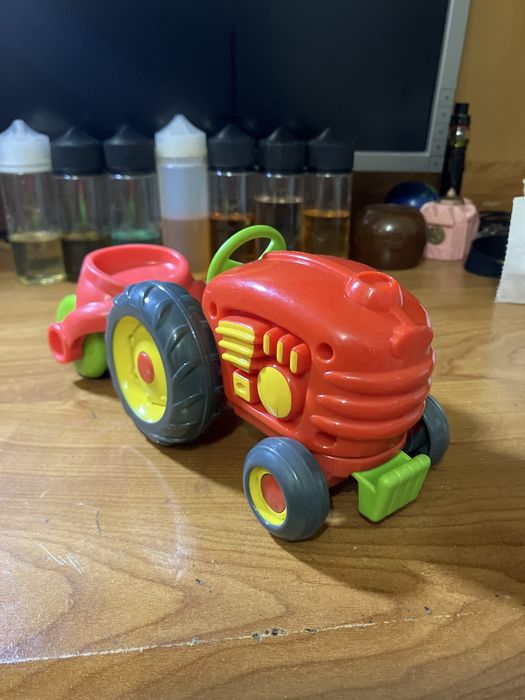 Samochodzik zabawka:traktor Play-Doh,stan bdb