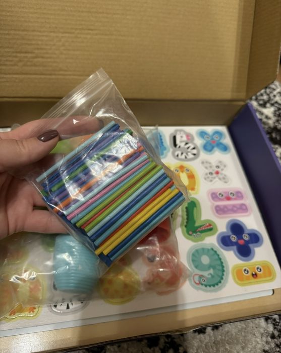 Математичний набір (магнітне поле, лічильні палички, стаканчики)