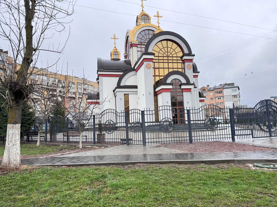 Оренда Комерц. Прим. Пасічна Тролейбусна (біля нової Поліклініки) А/О
