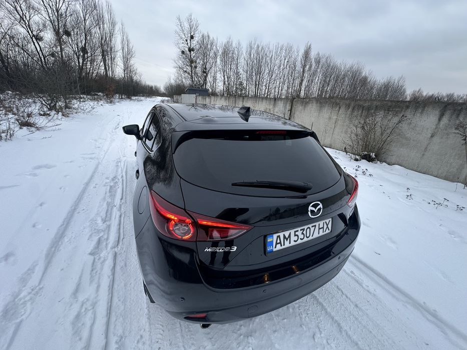 Продам авто Mazda 3 2014 рік 2.2 дизель , 6ст
