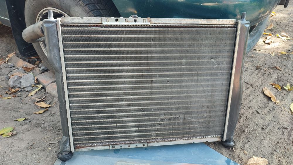 Радиатор охлаждения Daewoo Lanos  1.5