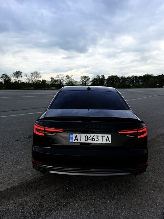 Продам свою Audi A4B9