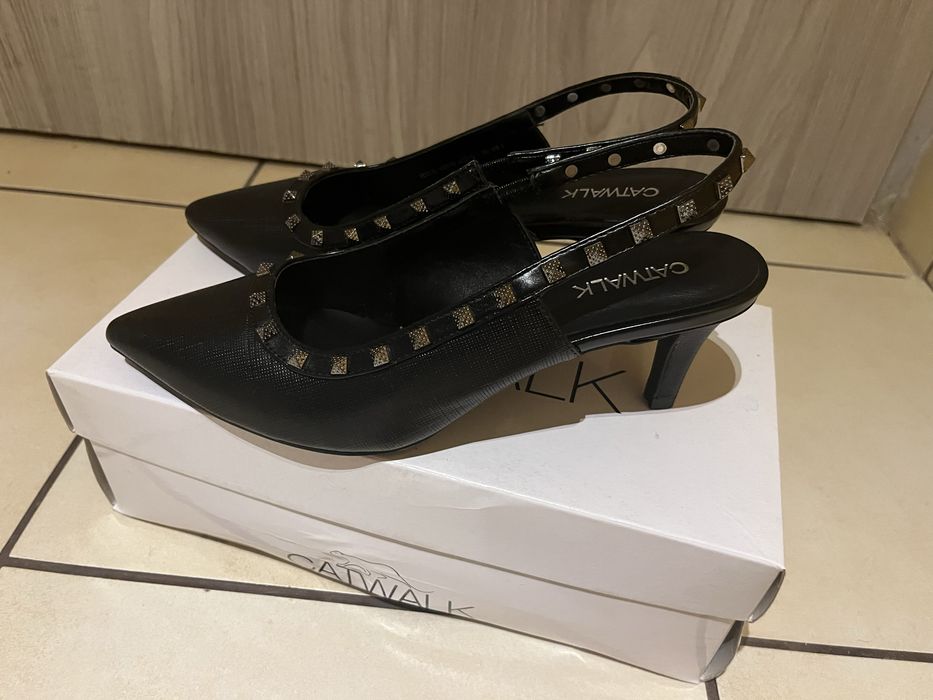 czarne szpilki Deichmann 39