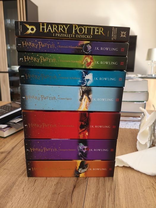 #986 Harry Potter zestaw książek  1-8