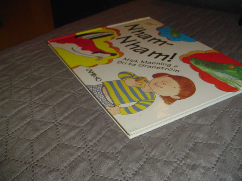 Livro Infantil "Nham-Nham!" de Mick Manning