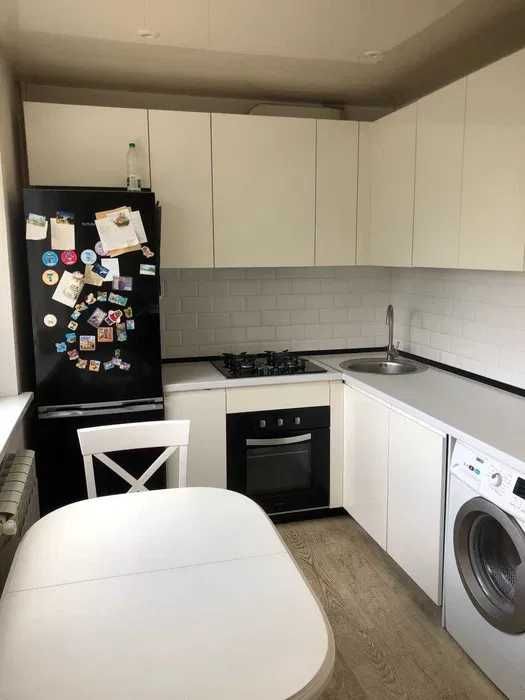 L Продам  3х комнатную квартиру Холодная гора