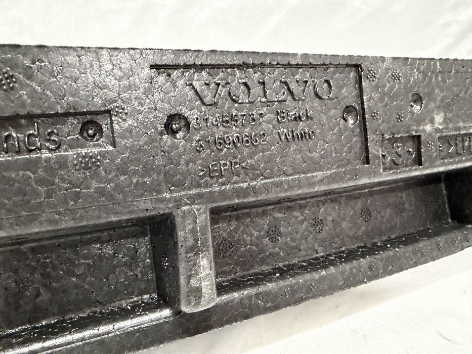 Absorber Zderzaka Przód VOLVO V60 S60 NOWY