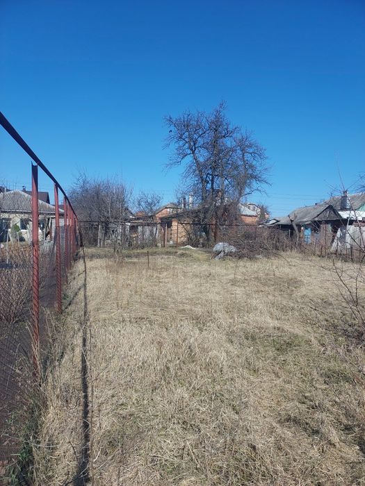 Хочете жити в місті, але мати свій двір і землю? Це реально!