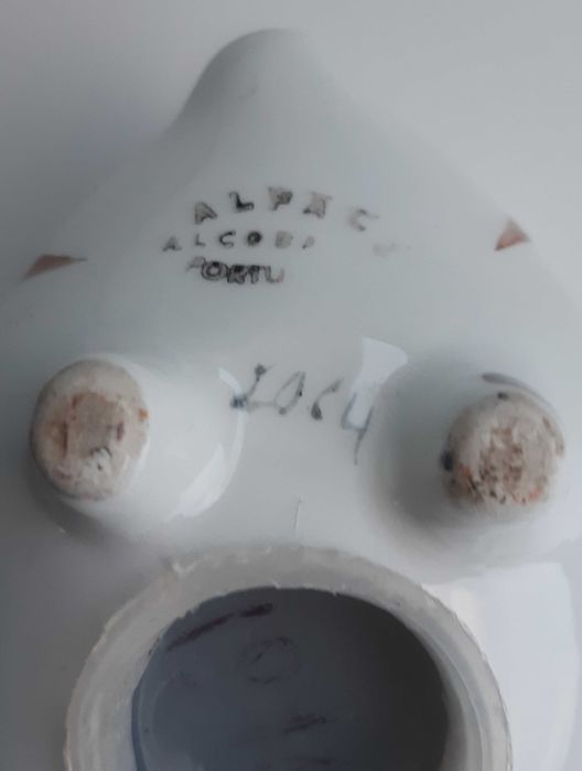 Mealheiro antigo em faiança de Alcobaça