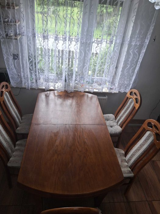 Stół drewniany 160/90/200 rozkladany plus 6 krzesel