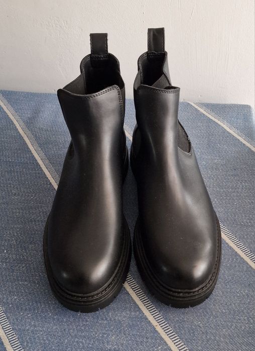 Ténis novos adidas 42 e botas novas de pele 43