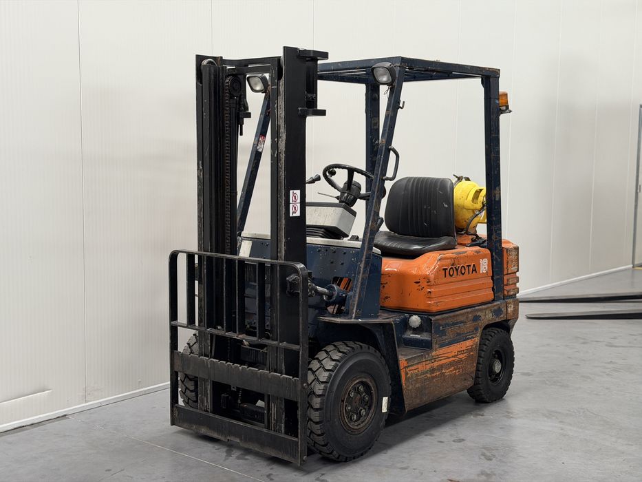 Empilhador Toyota 1500Kg - Gás