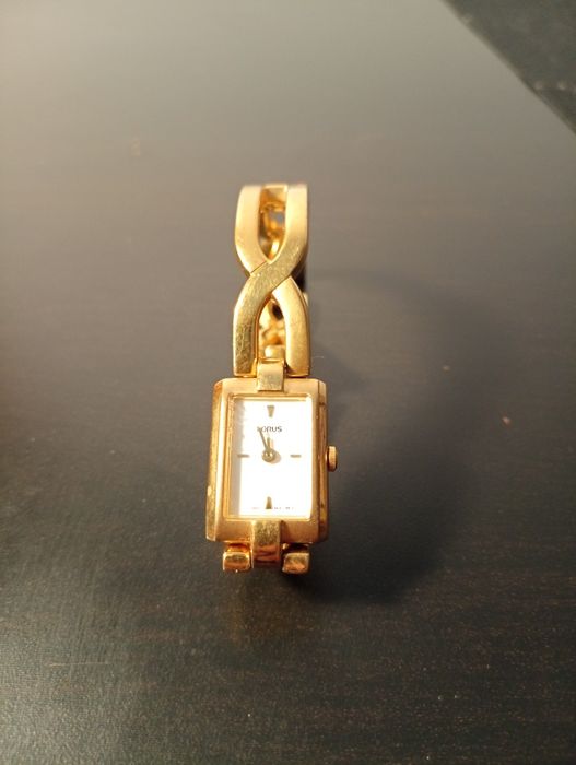 Relogio de quartzo dourado 	Lorus	Em excelente estado*