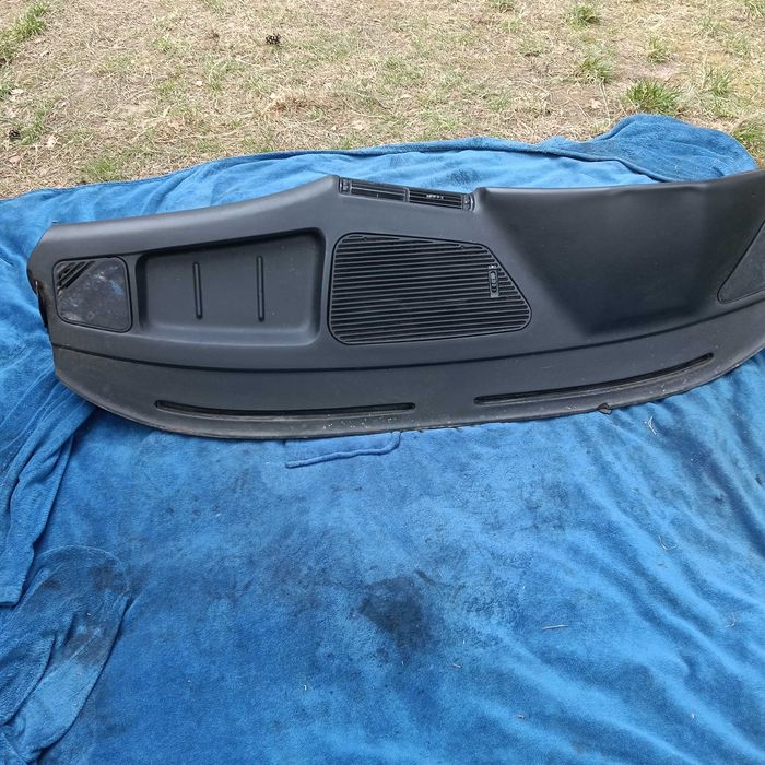 BMW e34  (1990) PULPIT .KONSOLA.Kokpit