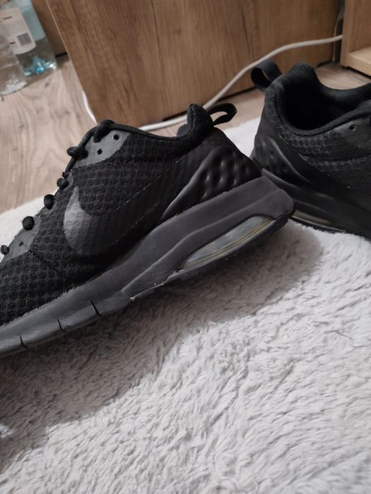 Nike Air Max Motion LW