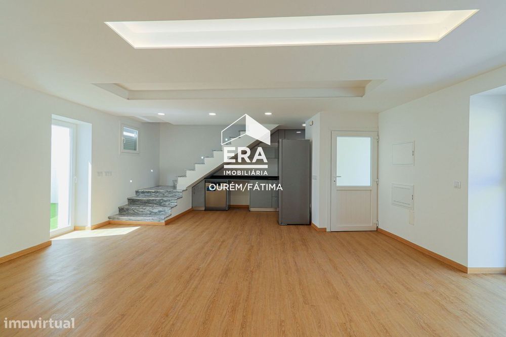 Moradia T3, totalmente renovada