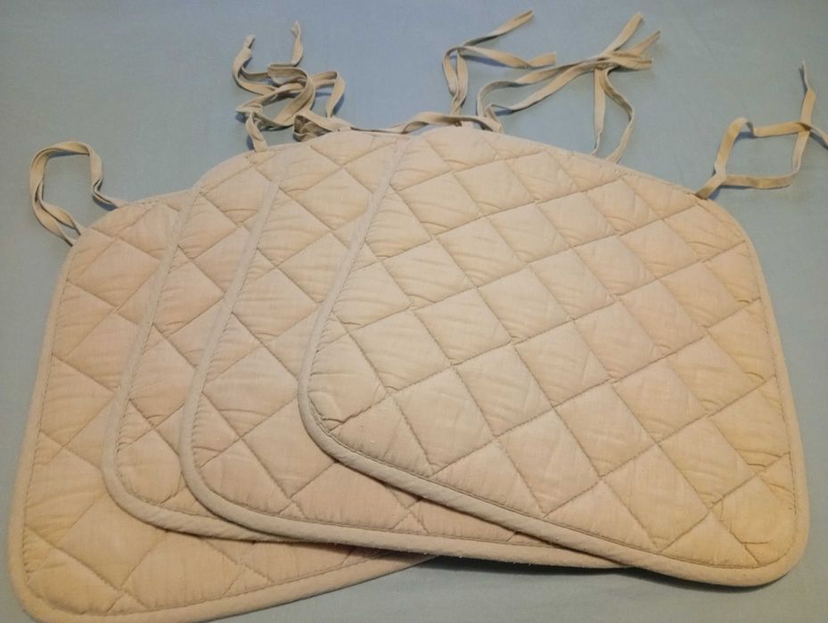 4 Almofadas IKEA para cadeiras