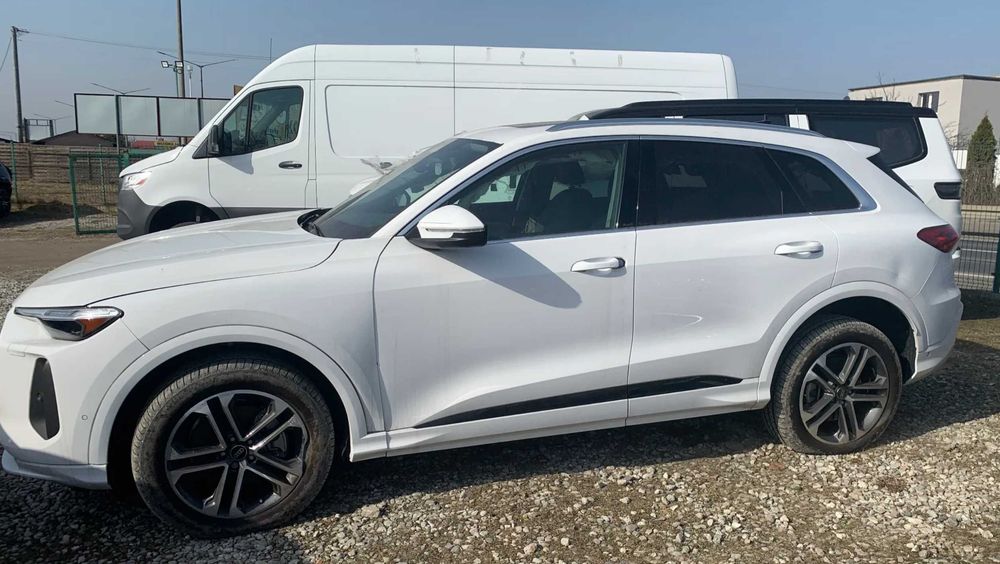Бампер Audi Q5 8MA 2025 Шрот Розборка Ауді Ку5 III