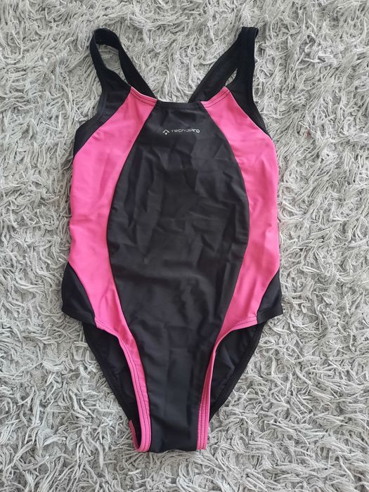 Купальник суцільний