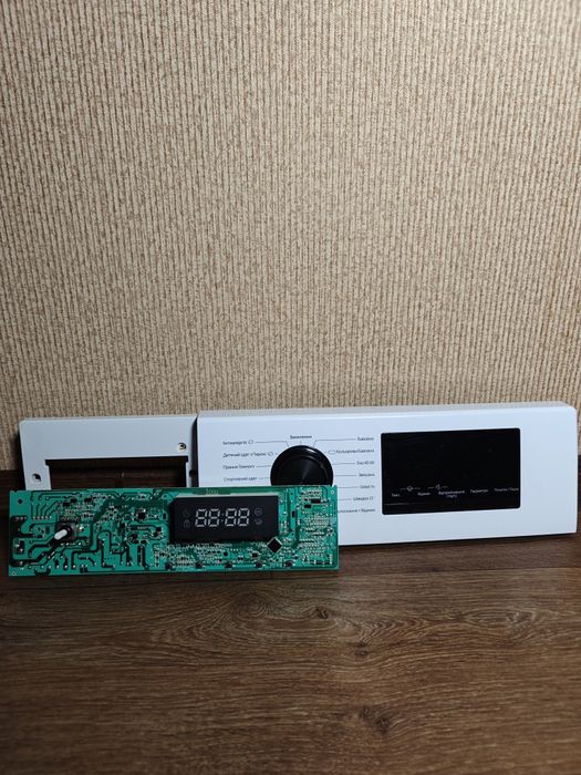 Плата управління та передня панель керування пралки Hisense