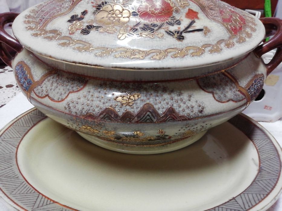 Terrina e castiçais