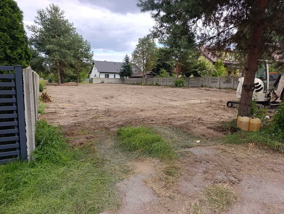 Wyrywanie korzeni, wywóz gruzu i ziemi, niwelacja terenu