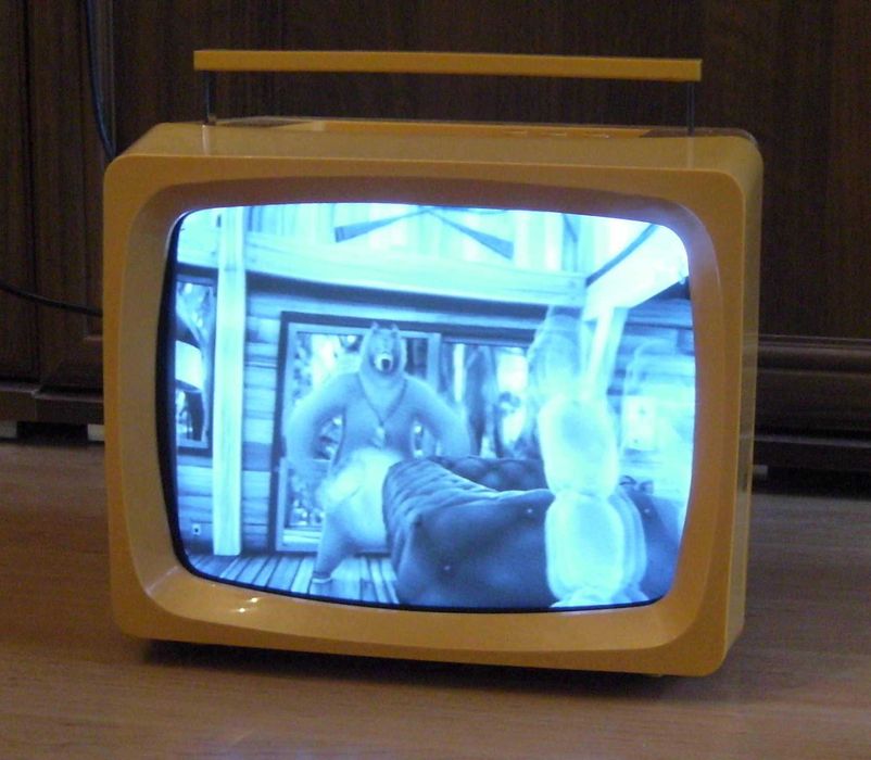 Kultowy telewizor Vella 202  działa