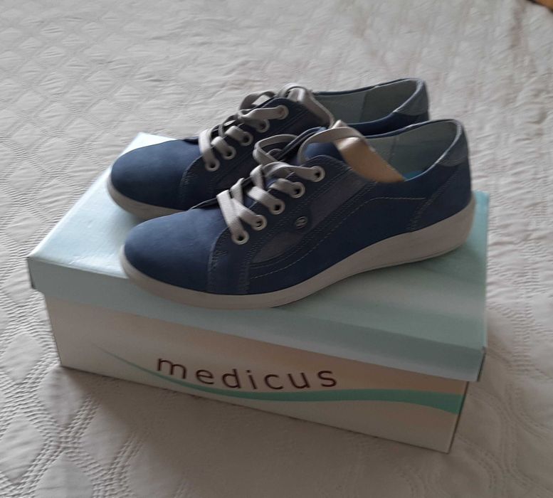 Sneakersy damskie rozm. 4