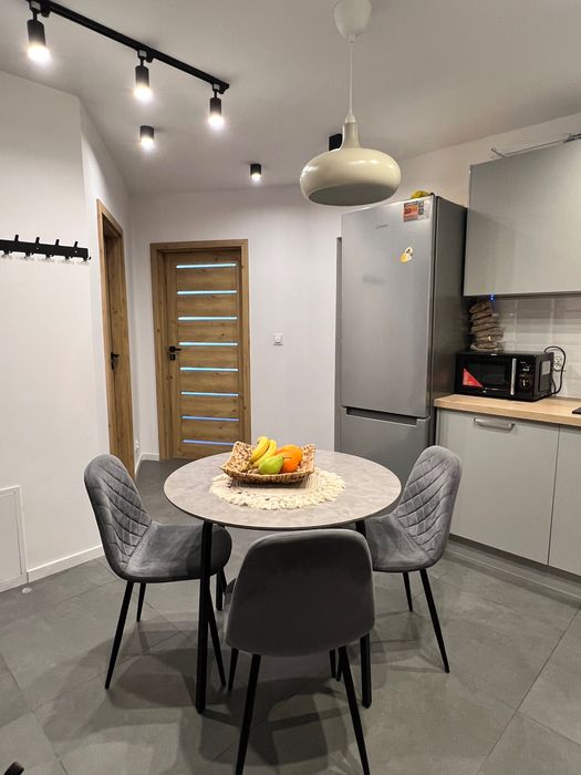 Wynajmę pokój jednoosobowy z balkonem – Lipska 59 | od 1 kwietnia