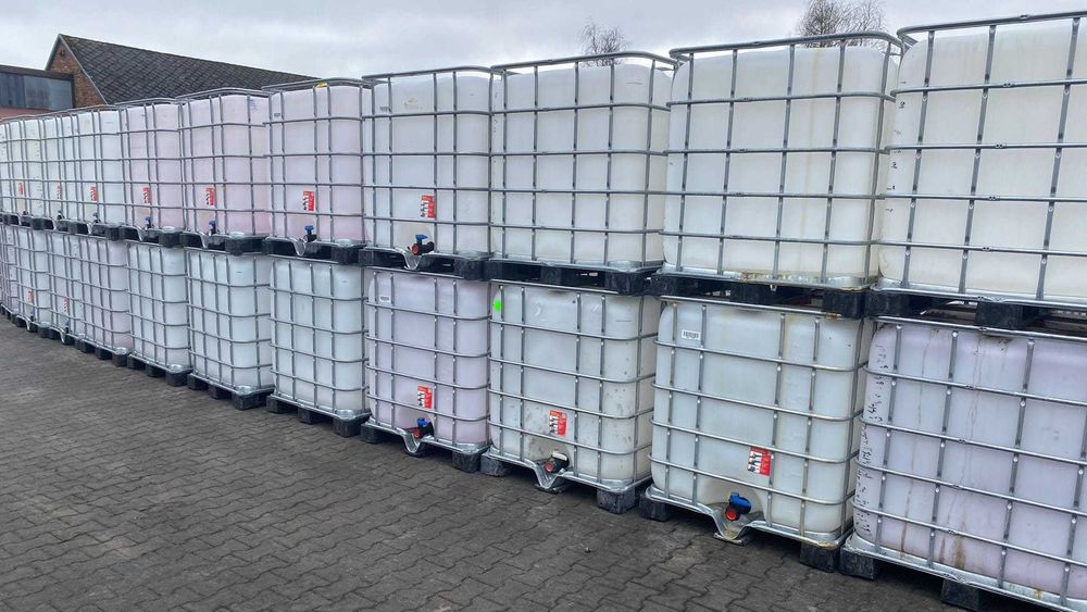 Zbiornik na deszczówkę  1000 L  w koszu Beczka IBC mazuer