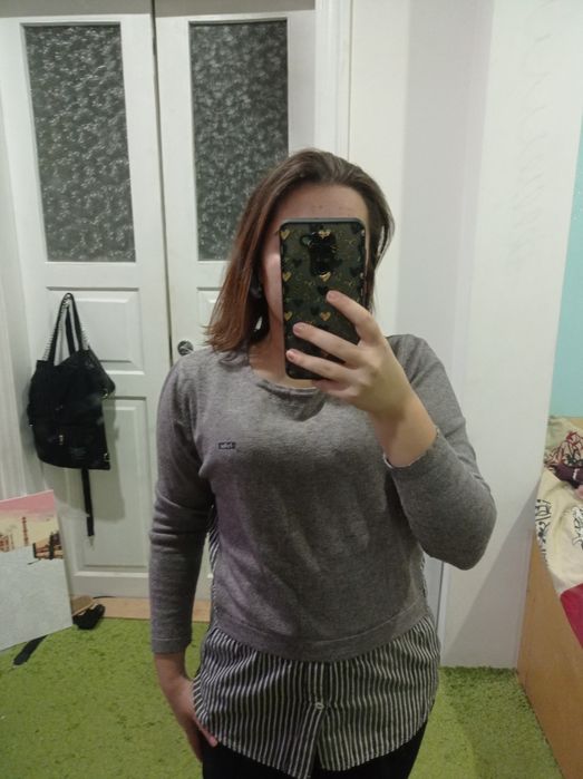 Гарна жіноча кофта