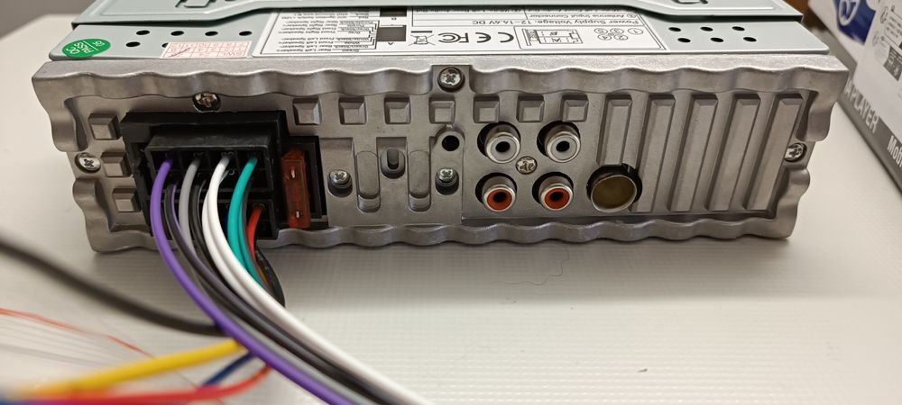 Podobizna Radia safari 5 z bluetooth