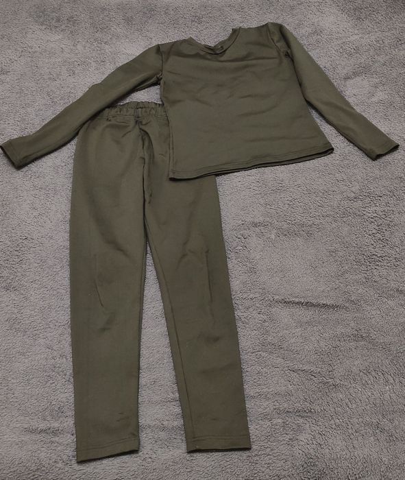 Продам комплект жіночого одягу, сорочки, кофти, штани, сукні