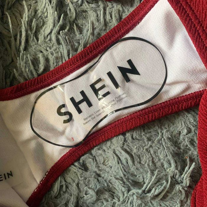 Купальник від бренду shein