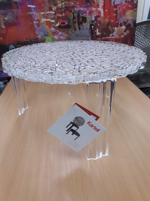 Mesa da Kartell Basso Cristallo