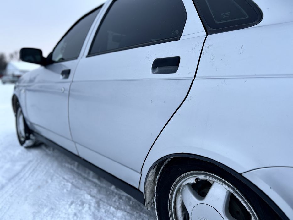 Продам приору 4-газ